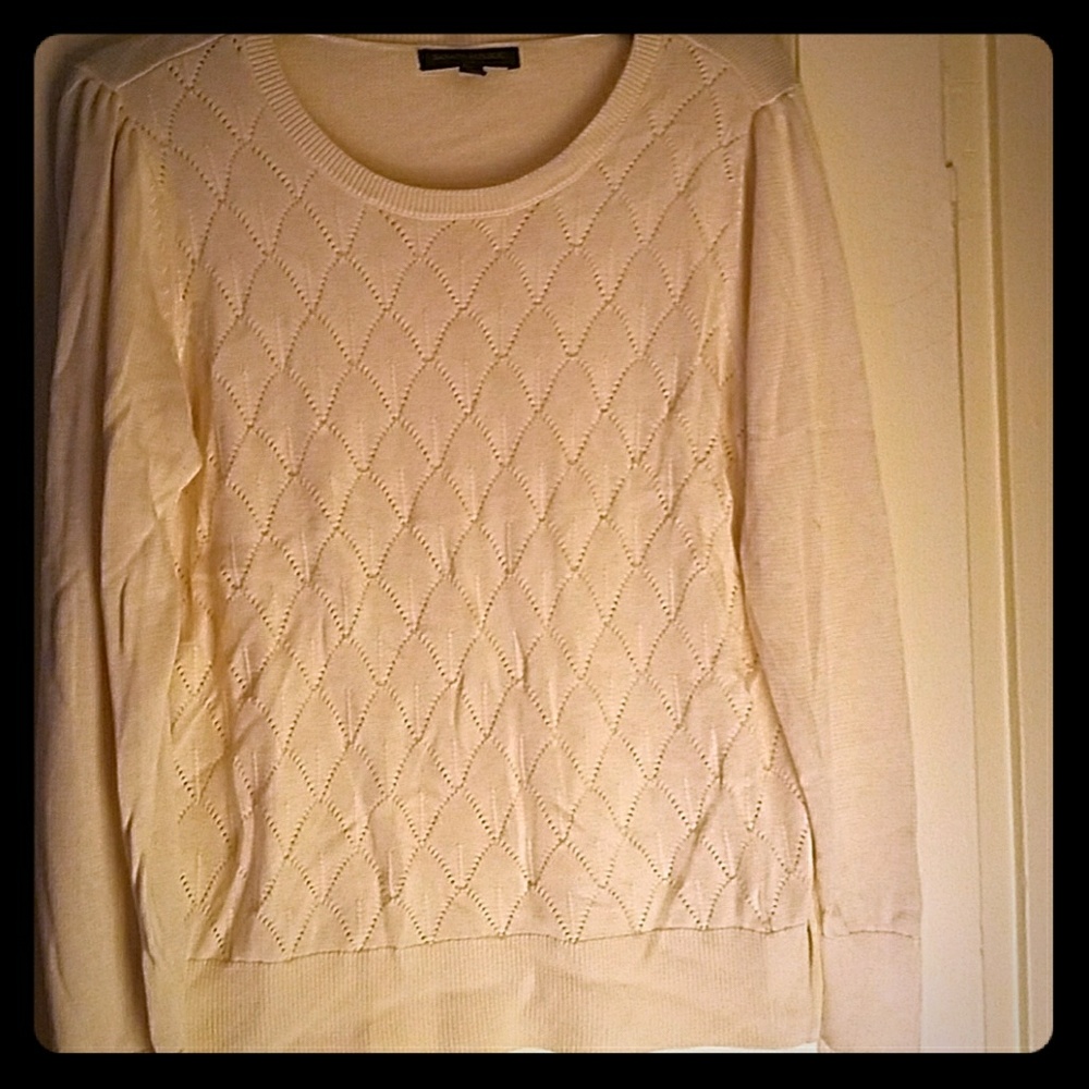 Cream colored sweater banana republic